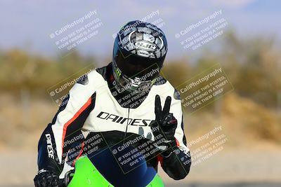 media/Jan-08-2022-SoCal Trackdays (Sat) [[1ec2777125]]/Turn 2 (150pm)/